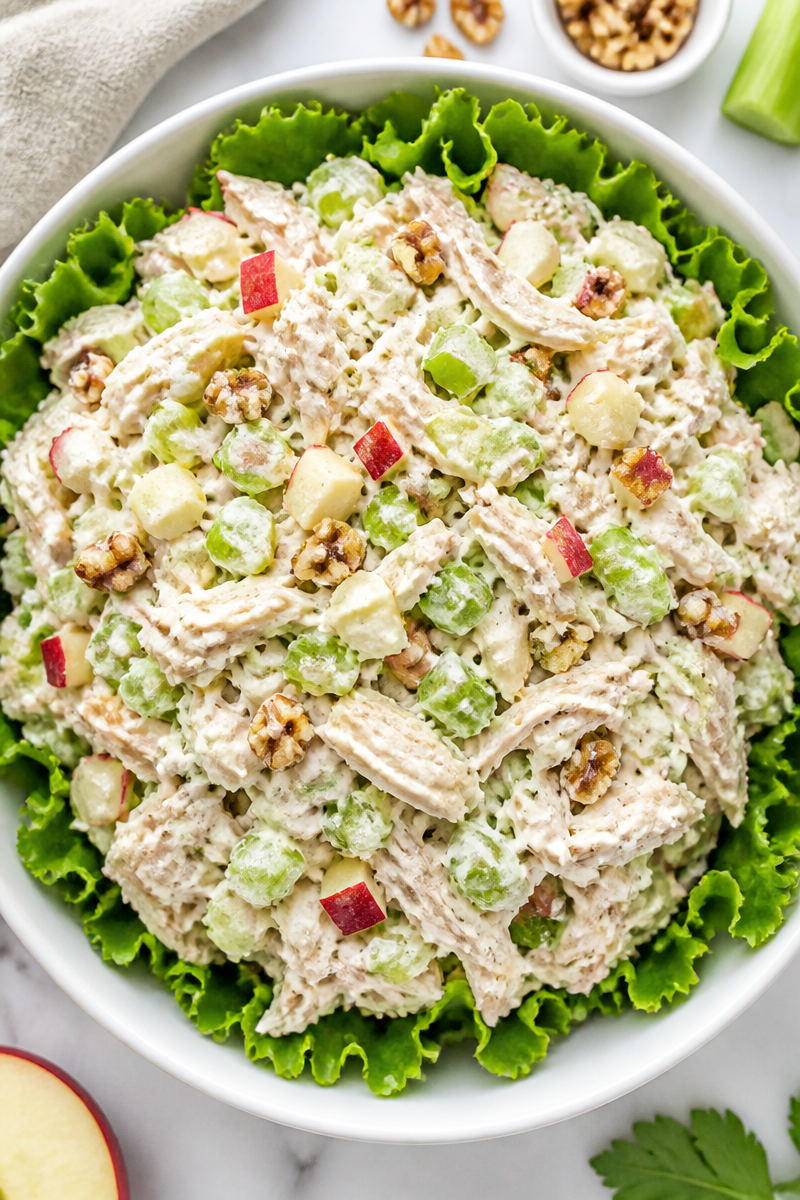Healthy Greek Yogurt Chicken Salad with Celery and Apple Healthy Greek Yogurt Chicken Salad with Celery and Apple
